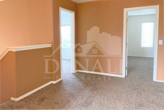 Building Photo - 925 E Canyon Rock Rd