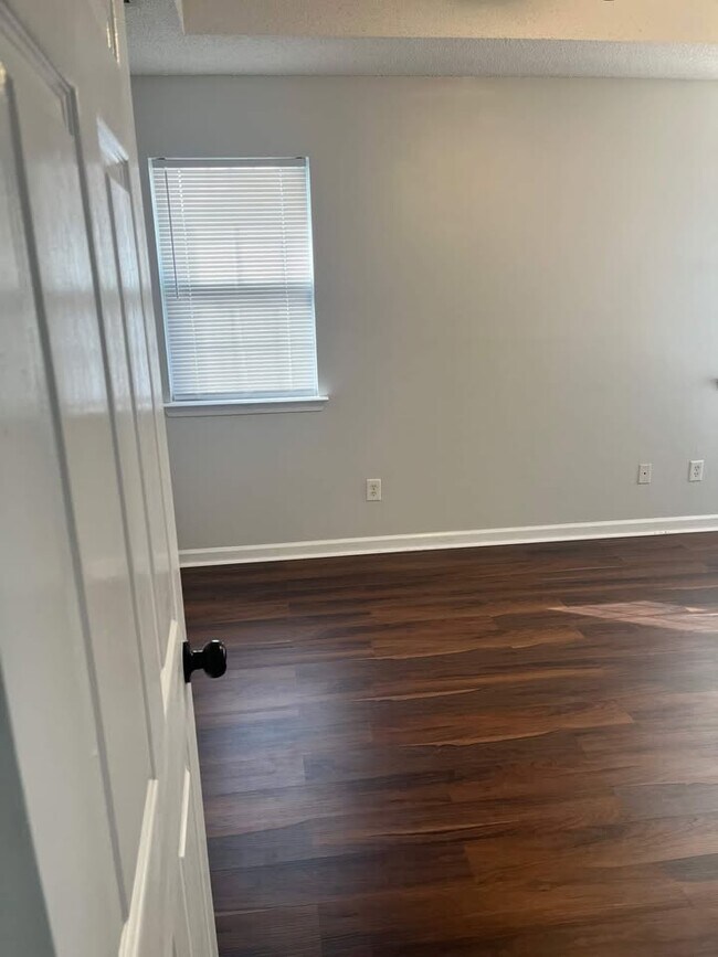 Building Photo - 123 Chadwyck Cir