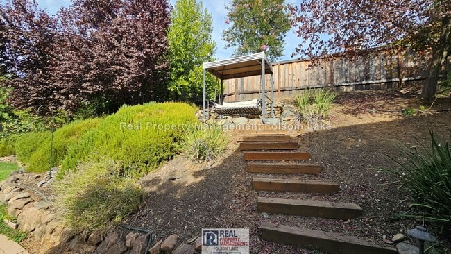 Building Photo - 2665 Aberdeen Ln