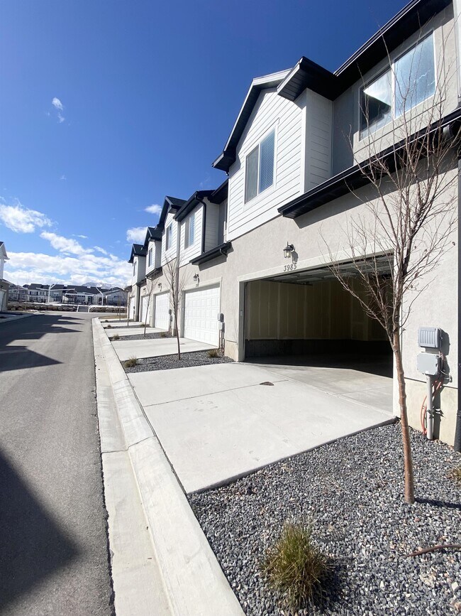 Building Photo - 3985 W 1960 N