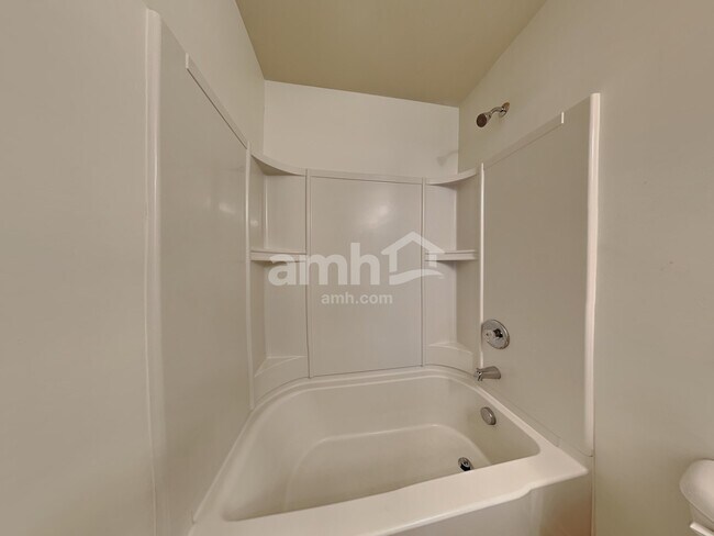 Building Photo - 8112 Hovingham Way