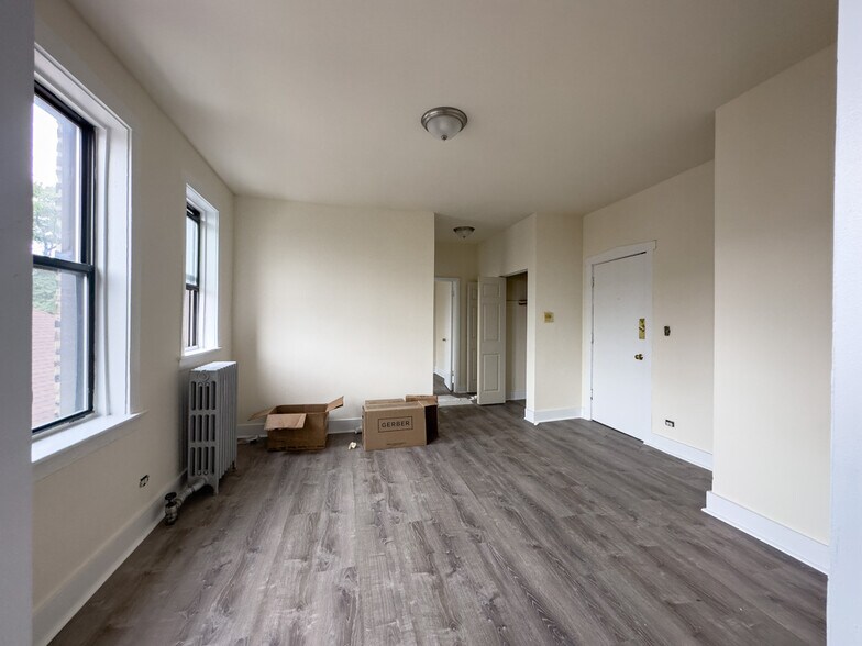 Building Photo - 1536 N Kedzie Ave