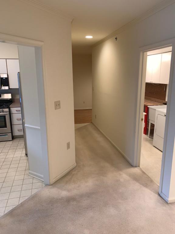 Building Photo - 6 Bandon Court, Unit 202