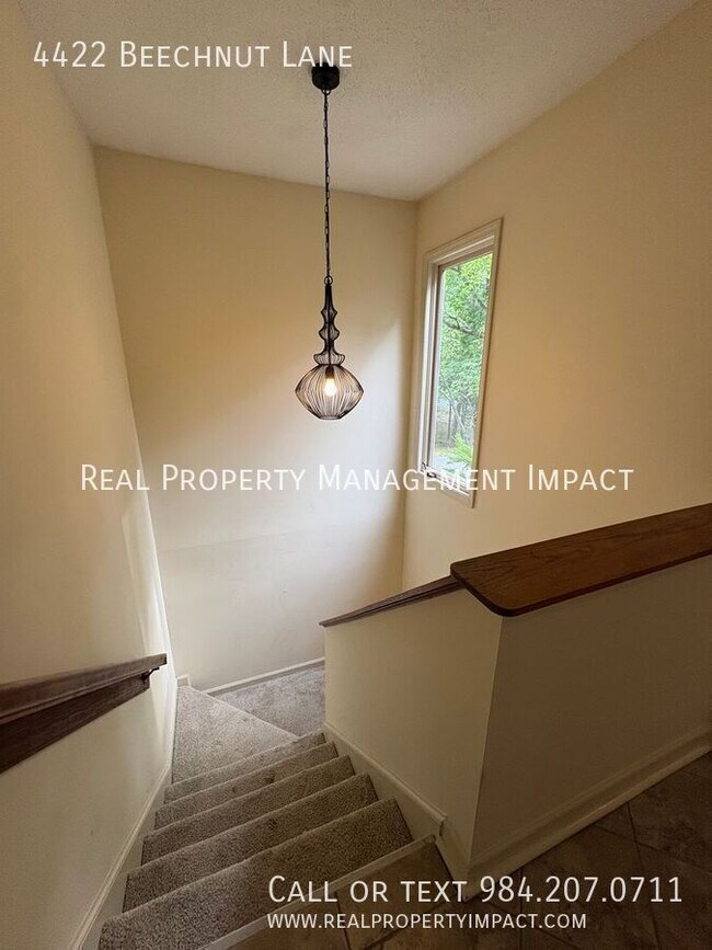 Building Photo - 4422 Beechnut Ln