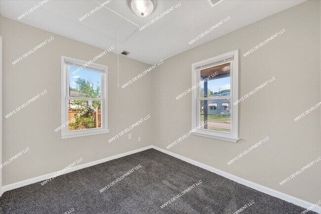 Building Photo - 12862 Georgiana Ave