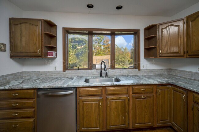 Building Photo - 6709 Marye Rd