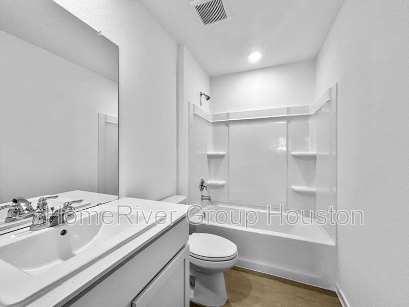 Building Photo - 5823 Standpiper Lp