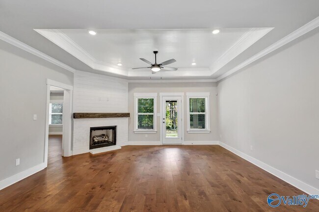 Building Photo - 119 Farmall Ln