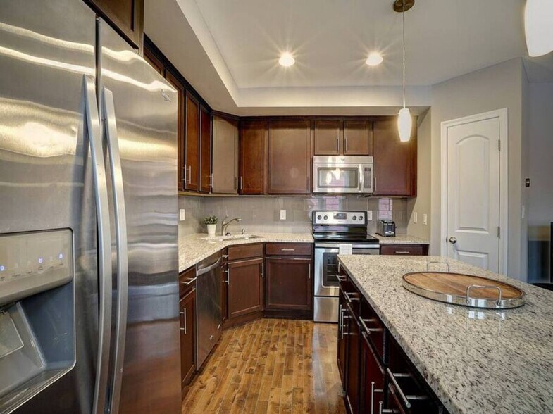 Building Photo - 2201 Reading Rd