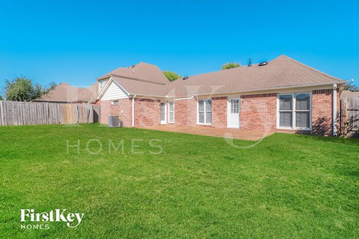 Building Photo - 1091 Mossy Knoll Dr