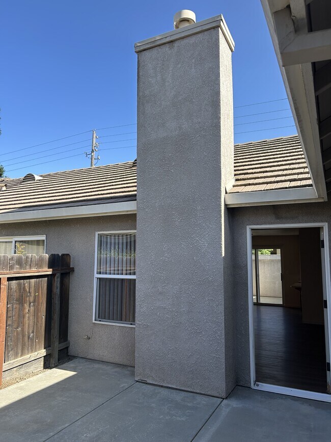 Building Photo - 1333 Glenbrook Way