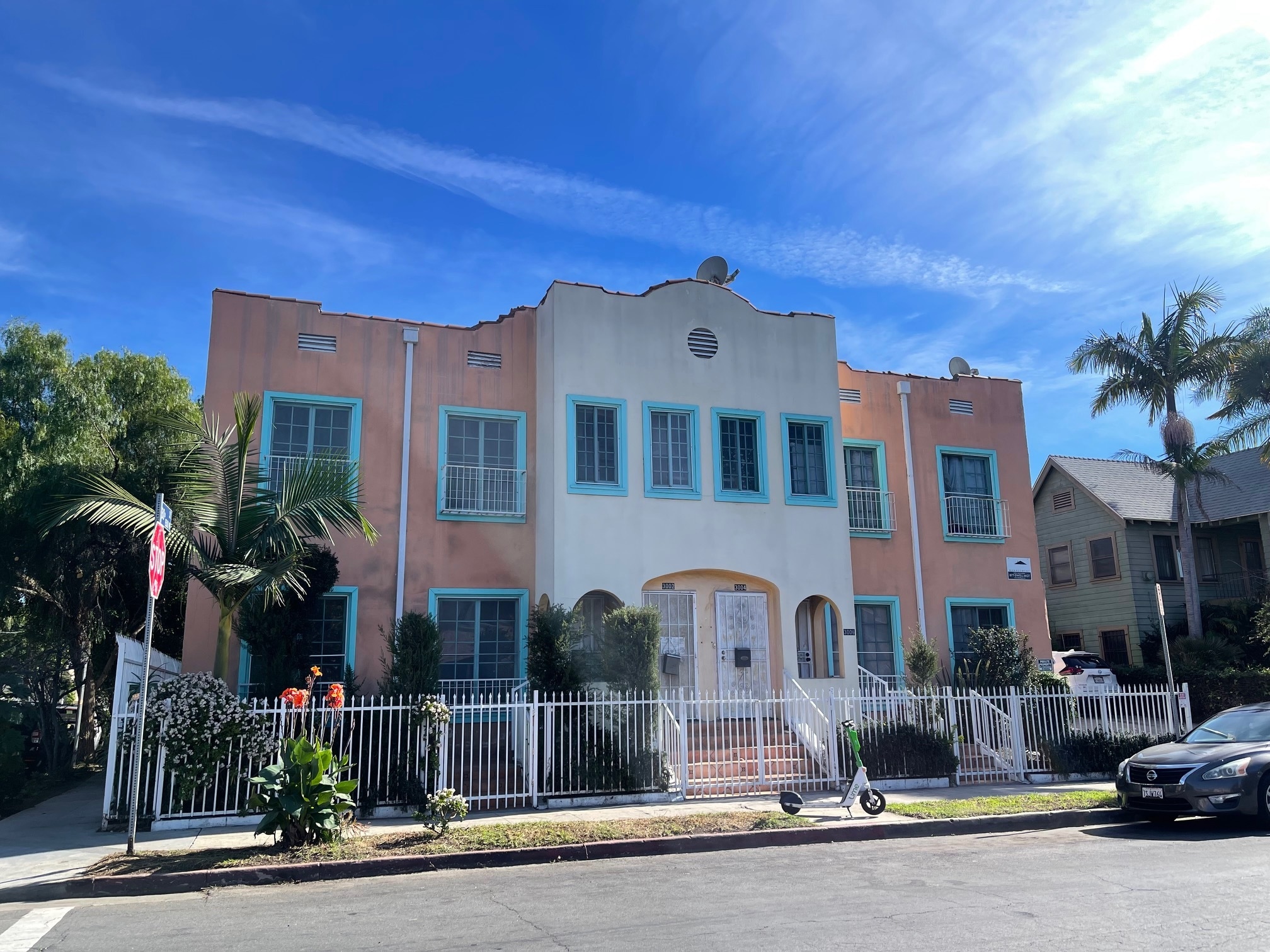 Building Photo - 3000 Kenwood Ave