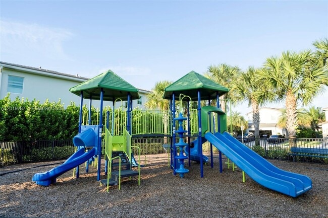 Building Photo - 4305 Marina Way
