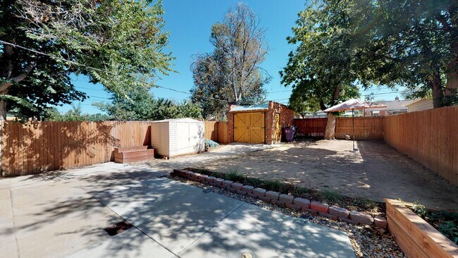 Building Photo - 3420 St Paul St