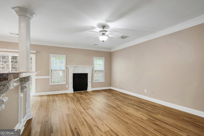 Building Photo - 3194 Cedar Glade Ln NE