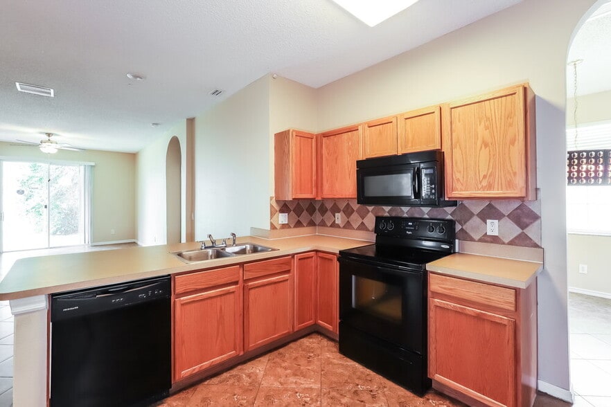 Building Photo - 1235 Brooke View Dr