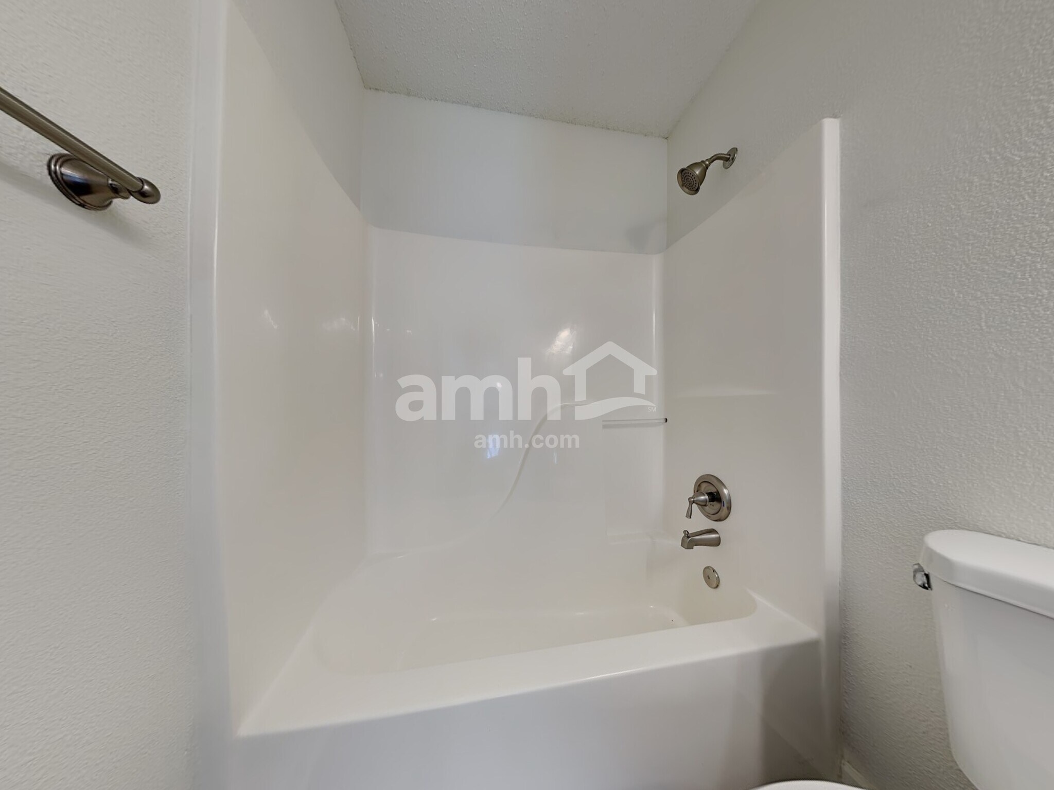 Building Photo - 7140 Kimble Dr