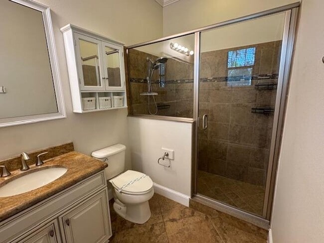 Building Photo - Newly renovated 4 Bedroom 3 1/2 Bathroom Town Home in Windermere