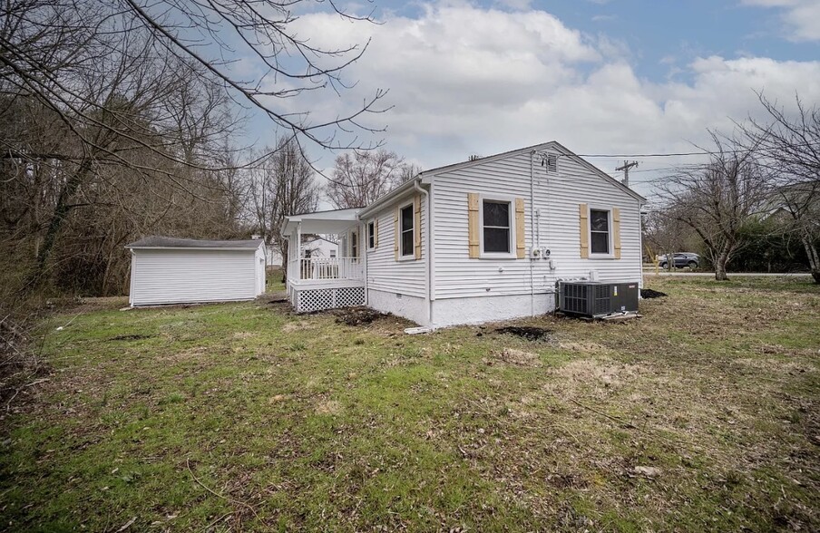 Building Photo - 126 Winding Way