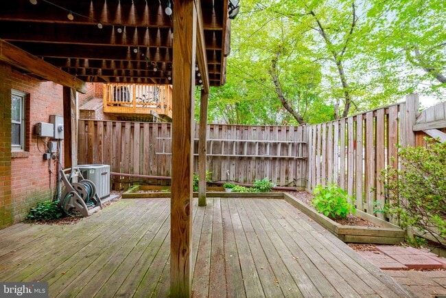 Building Photo - 8207 Cedar Landing Ct