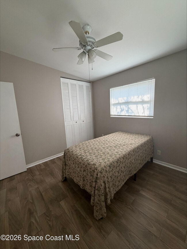 Building Photo - 583 Gardenia Cir