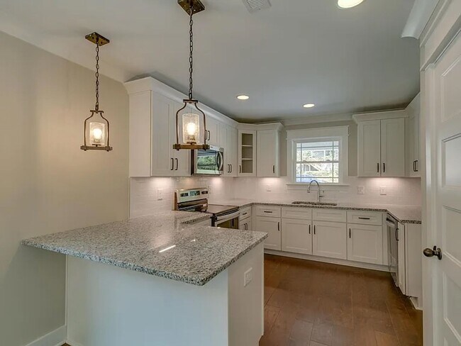 Building Photo - Updated Old Hickory 3bd Home!