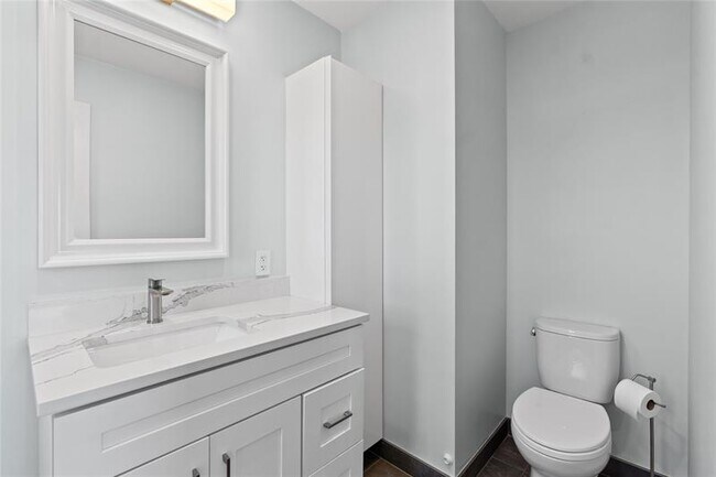 Building Photo - 1770 E Las Olas Blvd