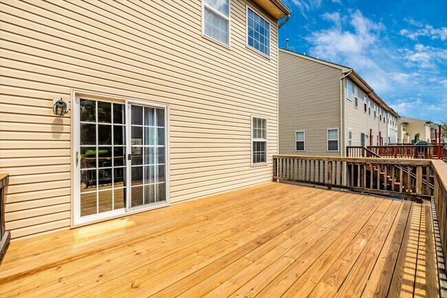 Building Photo - Twin Arch Crossing Rental