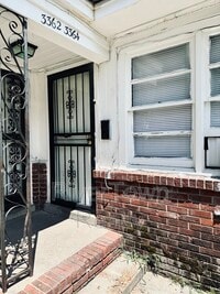 Building Photo - 3364 Rosamond Ave