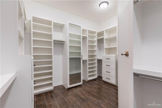 Building Photo - 2502 W Elbrus Ave