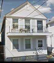 Building Photo - 1926 E 123rd St