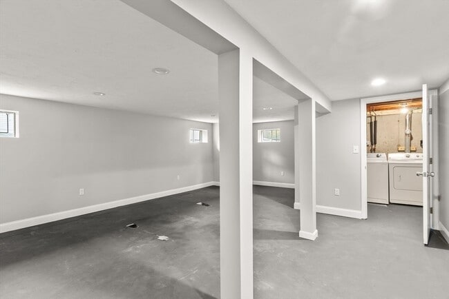 Building Photo - 45 Stanford Dr