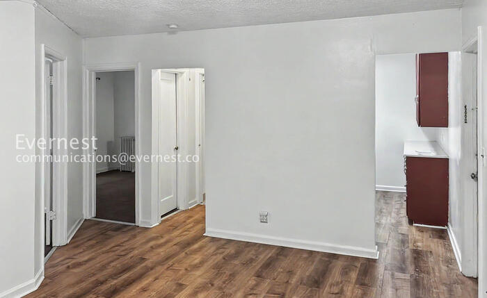 Building Photo - 135 Mathews St