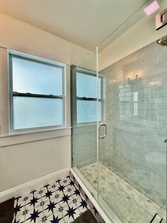 Building Photo - 3805 N Arlington Ave