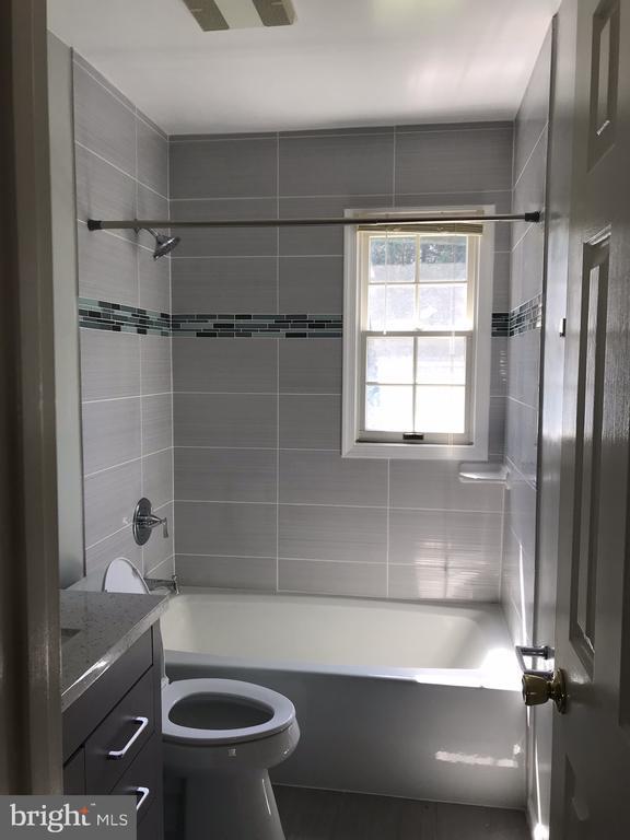 Building Photo - 3010 Strathmeade St