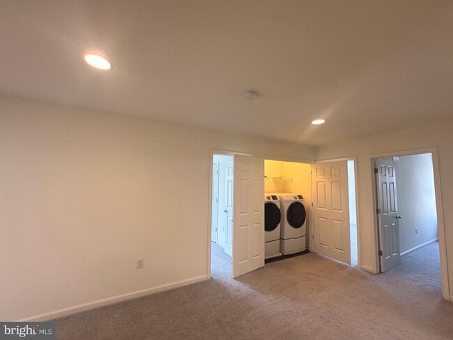 Building Photo - 148 Grissom Dr
