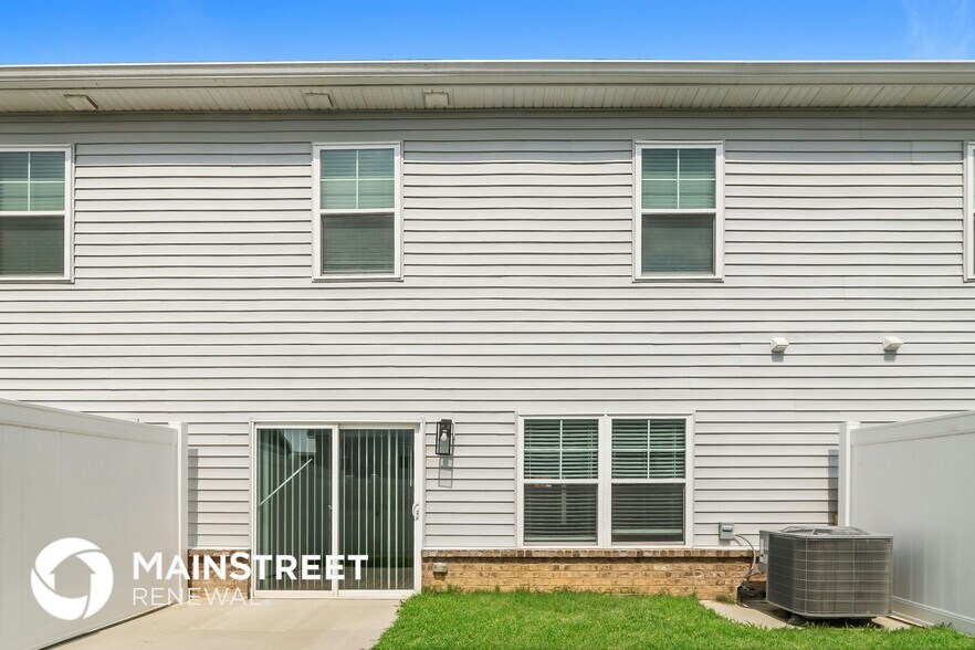 Building Photo - 2062 Hoosier Way