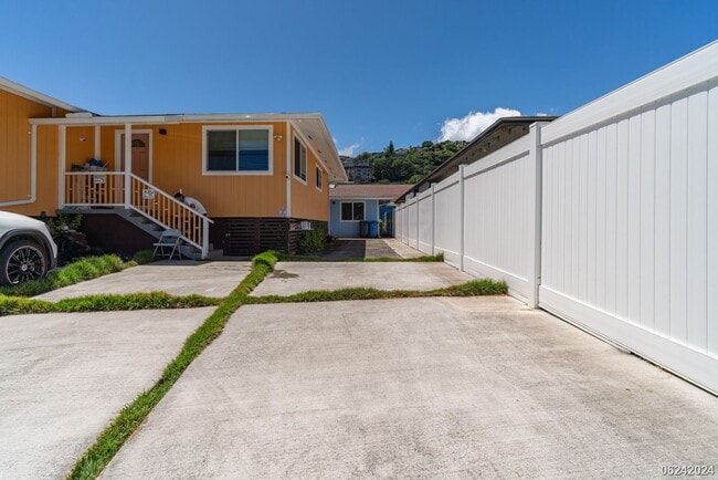 Primary Photo - 2454 Pauoa Rd