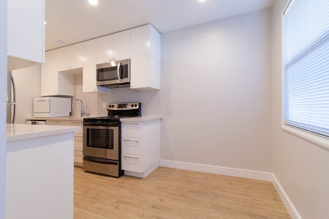 Building Photo - 988 East El Camino Real, Unit 990-10