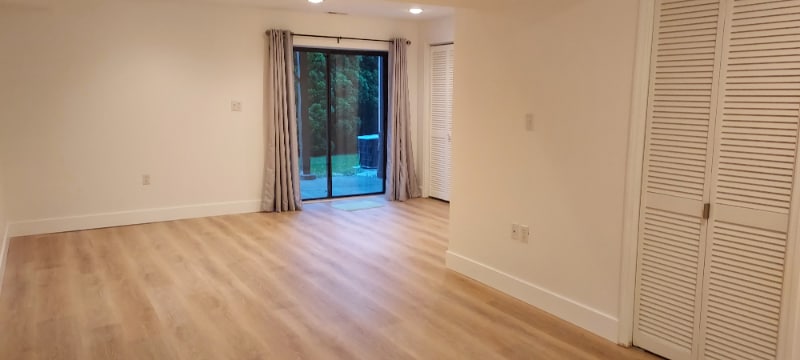 Building Photo - 908 Scenic Ln