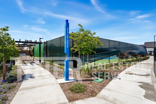 Building Photo - 3062 Pansona St