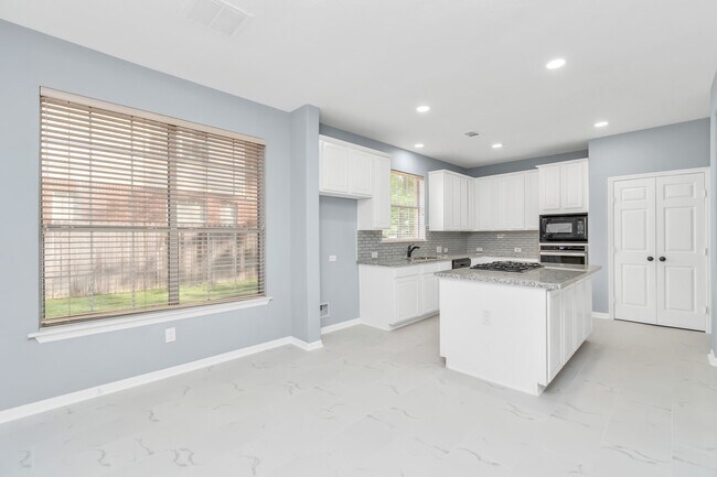 Building Photo - 19 Long Springs Pl