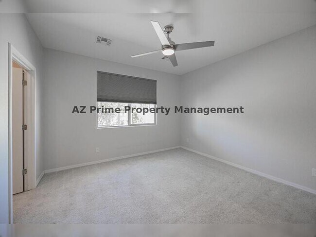Building Photo - 6412 S 24th Pl