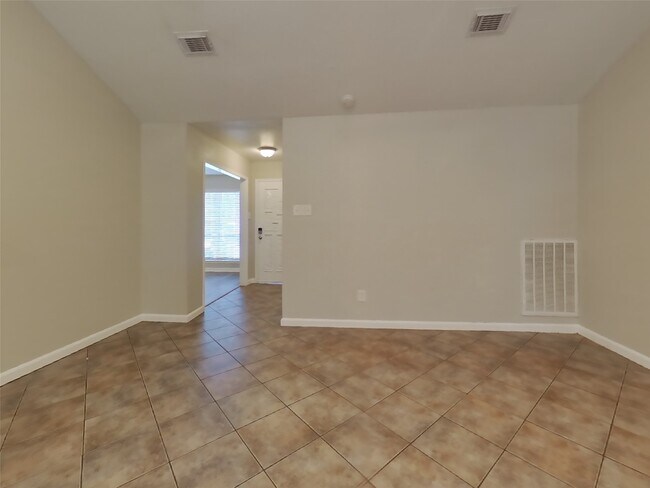 Building Photo - 15802 Echo Canyon Dr