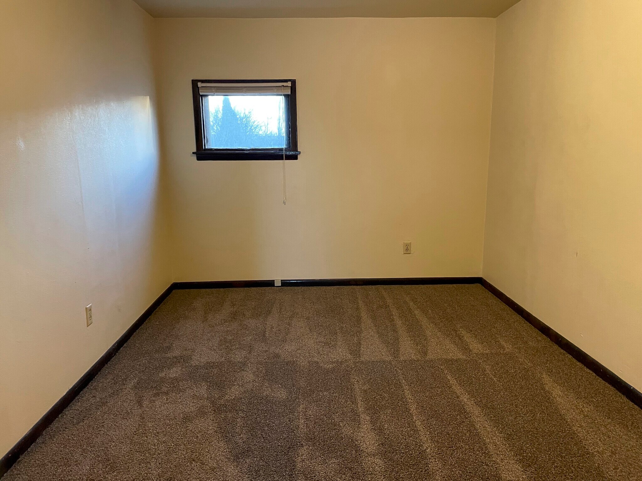 Building Photo - 119 Vennum Ave
