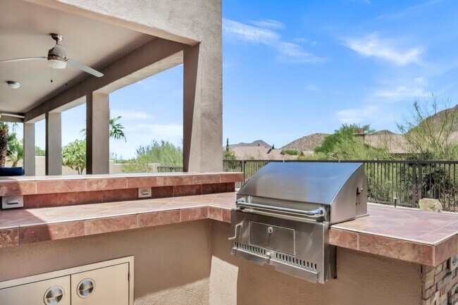 Building Photo - 13744 E Lupine Ave