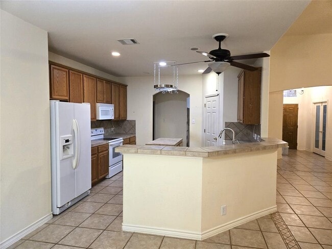 Building Photo - 423 Vista Ridge