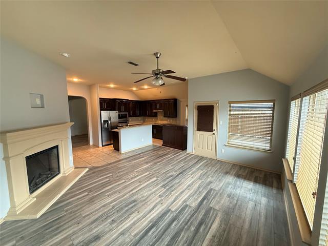 Building Photo - 213 Warbler Dr