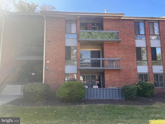 Building Photo - 222 Echelon Rd