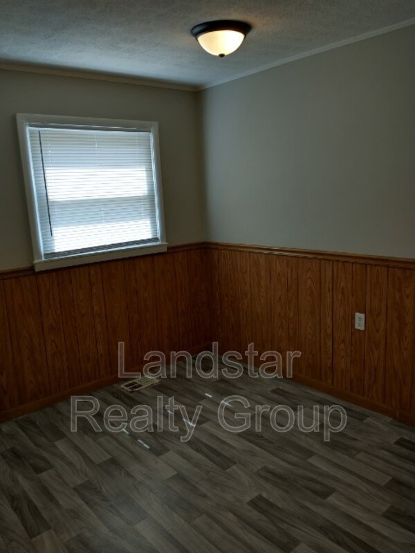 Building Photo - 7507 Gerald Ave